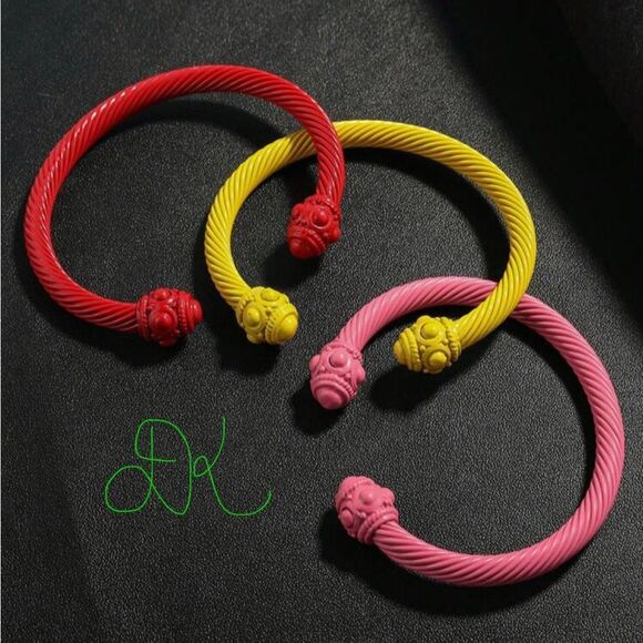 LIVE SHOW ITEMS CABLE BRACELET - Picture 14 of 15